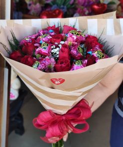 Buque 12 Rosas + 12 Bombons