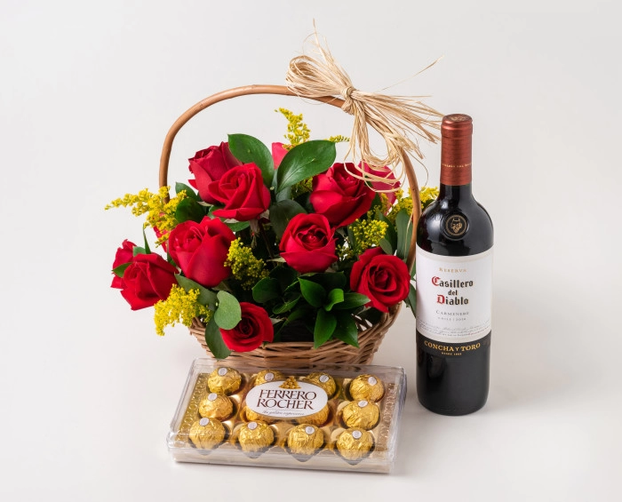 Cesta com 15 Rosas Vermelhas, Chocolate e Vinho Tinto