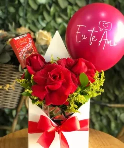 Cesta com flores Eu te Amo